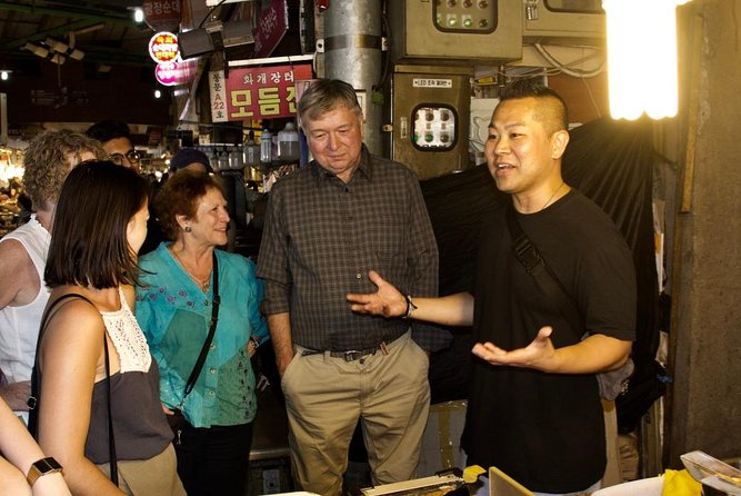 Drinking and Eating through the Alleys of Seoul - Finishing in Euljiro-dong with Korean rice wine