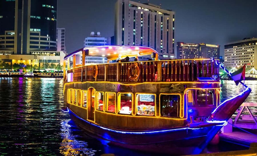 Dubai Marina Dinner Cruise – Live Show, AC & Open Bar - Practical Details That Can Improve Your Evening