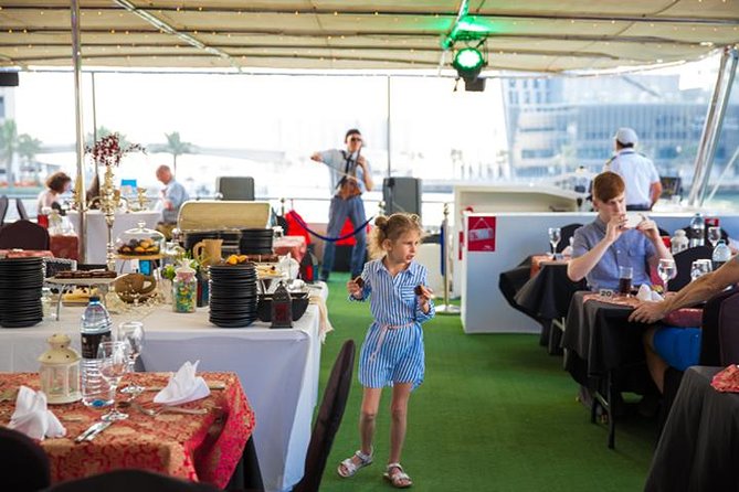 Dubai Marina Dinner Cruise with Live Music & Open Bar - Dinner: Plenty of Choice, Not Fine Dining