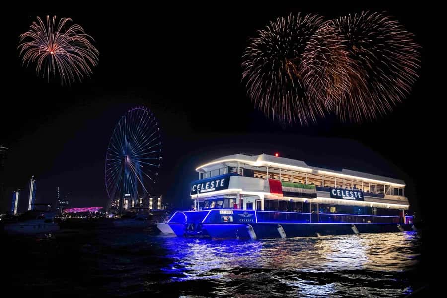 Dubai Marina: Luxury Dinner Cruise, Live Show, Open Bar & DJ - A moving view of Dubai’s modern waterfront