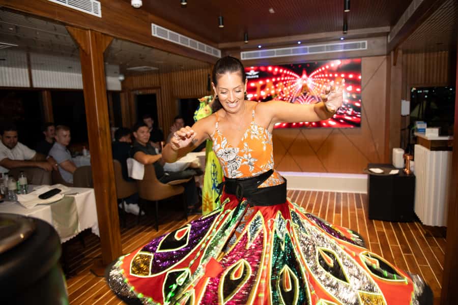 Dubai Marina: Luxury Dinner Cruise, Live Show, Open Bar & DJ - Should you book the Dubai Marina dinner cruise?