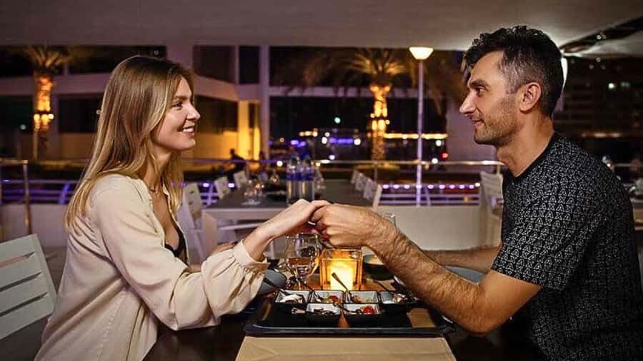 Dubai: Marina Premium Dinner Cruise with Unlimited Drinks - Pickup, communication, and the timing issue