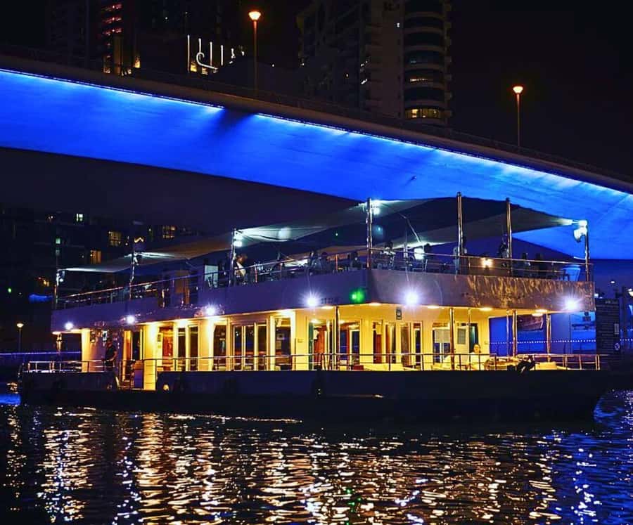 Dubai: Marina Premium Dinner Cruise with Unlimited Drinks - Who will enjoy this cruise most?