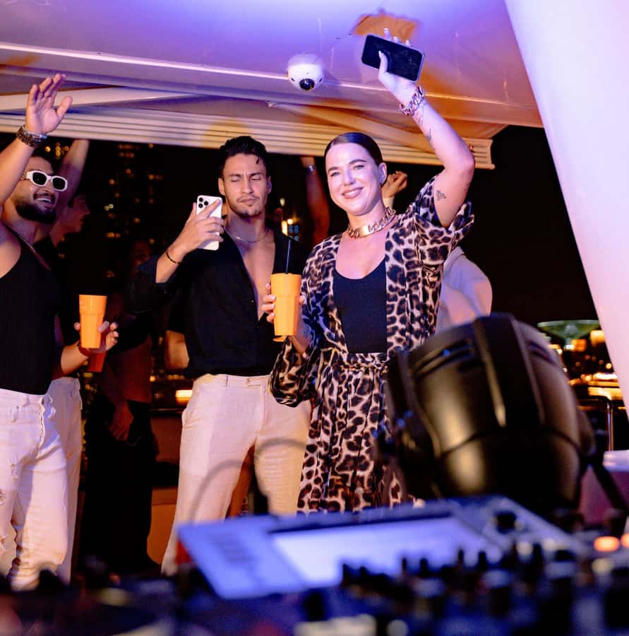 Dubai: Marina Yacht Party with BBQ, Unlimited Drinks and DJ - Key points to know before booking
