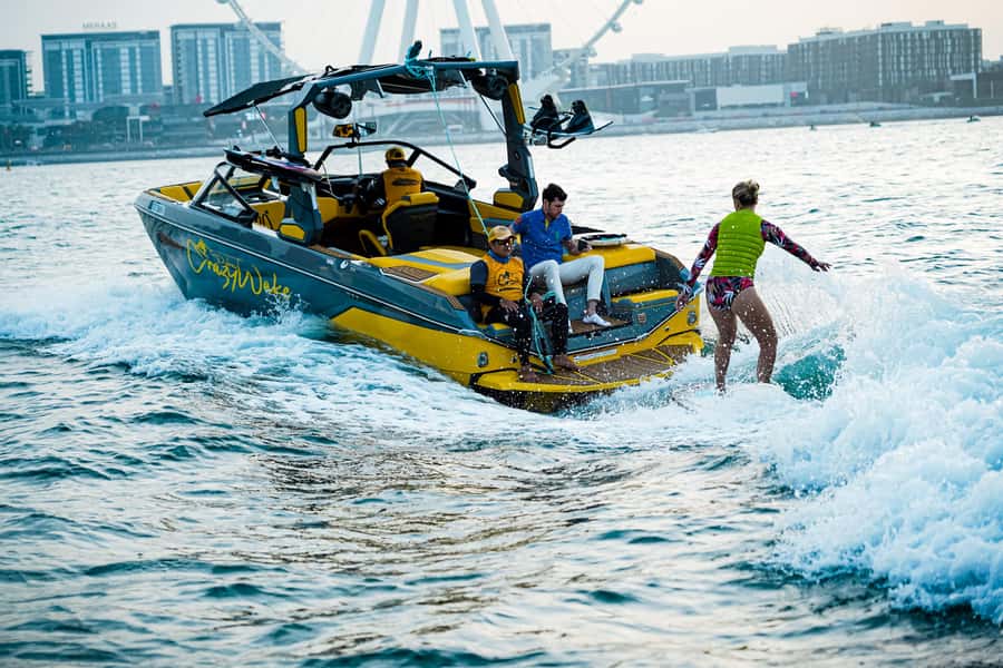 Dubai wakesurfing & wakeboarding: Snacks & drinks included! - Should you book Crazy Wake?