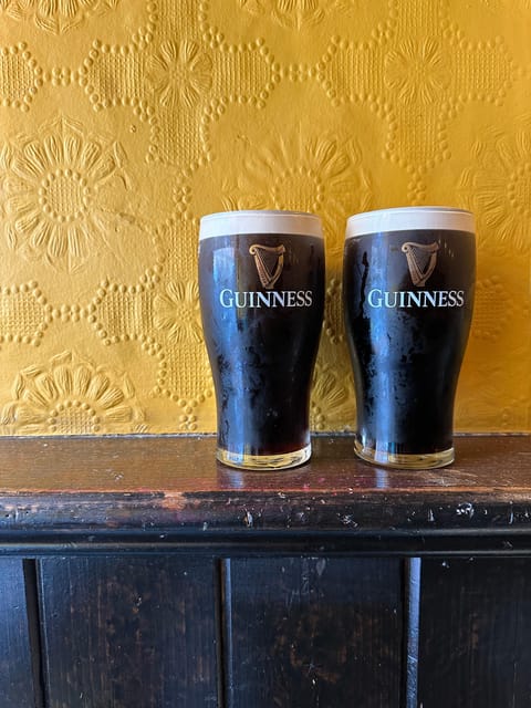 Dublin: Pub Tour. Pour The Perfect Guinness, Whiskey & Music - Irish coffee and another Dublin pub