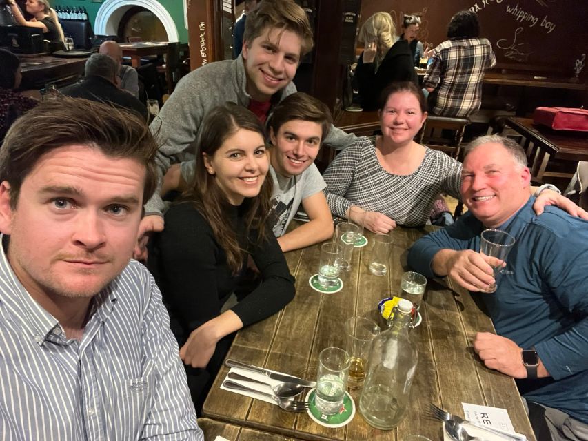 Dublin: Traditional Pub Walking Tour - Guinness in a Real Dublin Pub