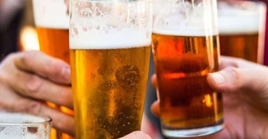 Dublin: Traditional Pubs Walking Tour with Local Guide - Four stops, four chances to see Dublin differently