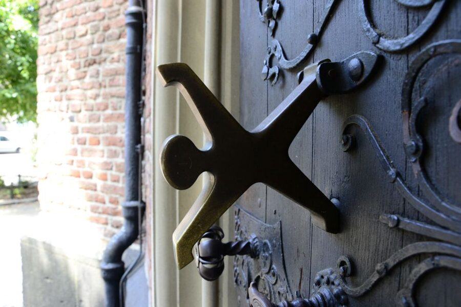 Düsseldorf: Guided Old Town Tour with Beer Break - The Old Town beer pause