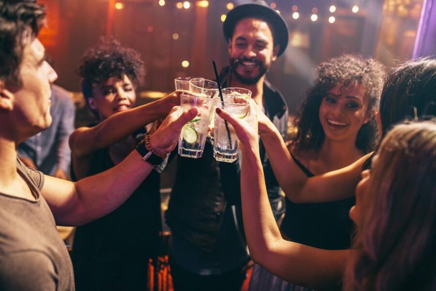 Düsseldorf Pub Crawl - 4 Locations, Shots & Club Entry - Stop one: the night begins with conversation