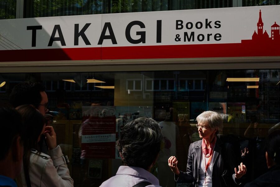 Düsseldorf: Sushi, Sake & Japanese Lifestyle Tour - Bookshops, Bakeries, and Manga Stores
