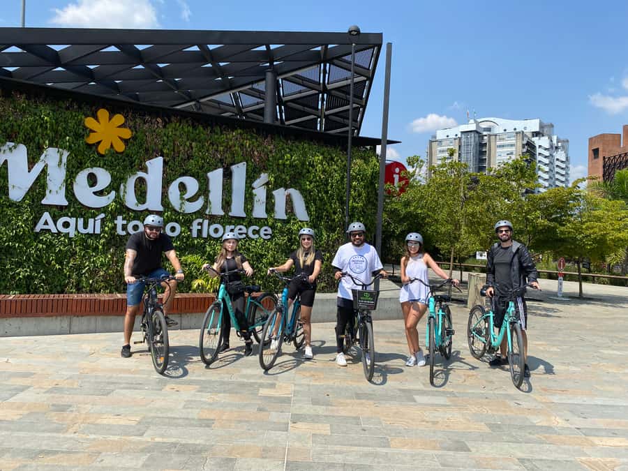 E-Bike City Tour Medellin with Local beer and Snacks - Pueblito Paisa and the best city view