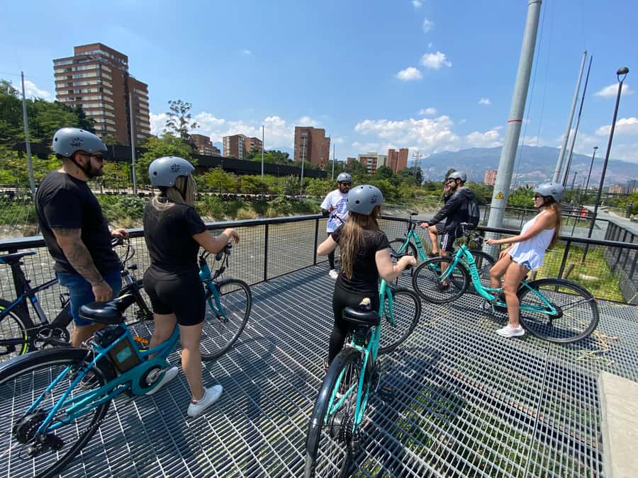 E-Bike City Tour Medellin with Local beer and Snacks - Meeting at San Joaquin Church
