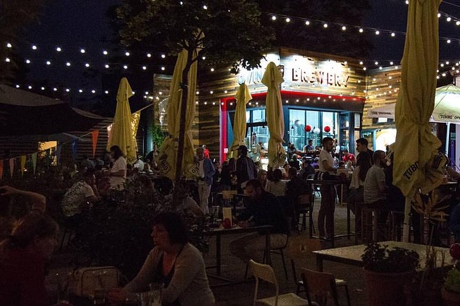 E-Scooter CRAFT BEER and BREWERY Tour - Dockers BrewPub and the three-beer format