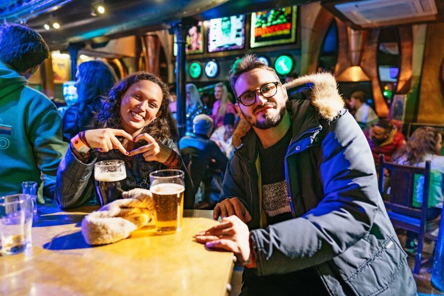 Edinburgh: 7 Bar Pub Crawl with 7 Shots & Discounts - What the free shots really mean