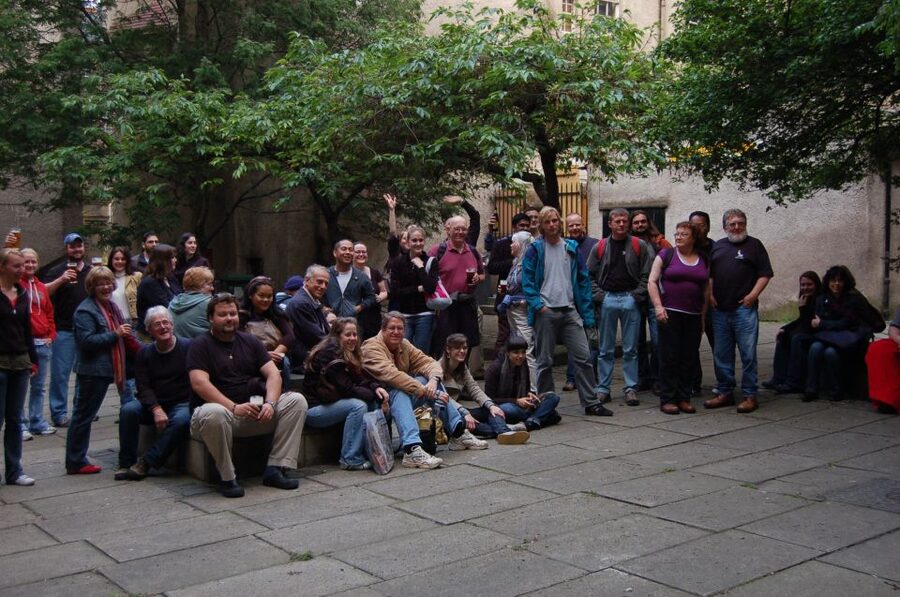 Edinburgh Literary Pub Tour with "Real-Actors" - Harry Potter, Rebus, and modern Edinburgh