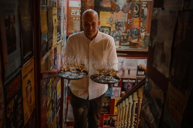 Edinburgh: Whisky Tasting and Storytelling in a Historic Pub - Key points at a glance