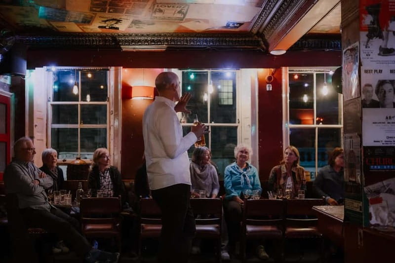 Edinburgh: Whisky Tasting and Storytelling in a Historic Pub - What the two hours feel like