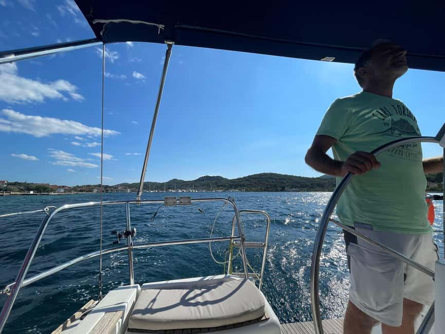 Elegant Day-Sailing Tour-Lunch&Drinks included - Sailing Time and the Feel of a Full Day at Sea