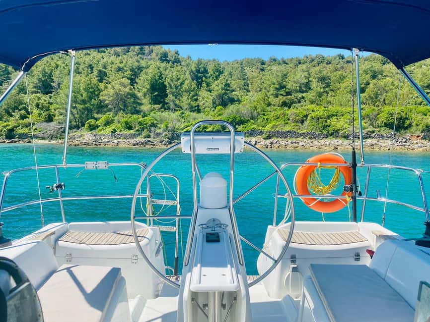 Elegant Day-Sailing Tour-Lunch&Drinks included - What to Bring and What to Expect