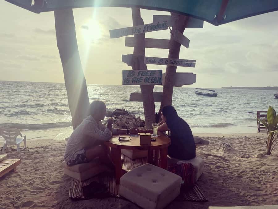 Enjoy the beach at Barú: Aviary + bioluminescense plankton - Who will enjoy this Barú day?