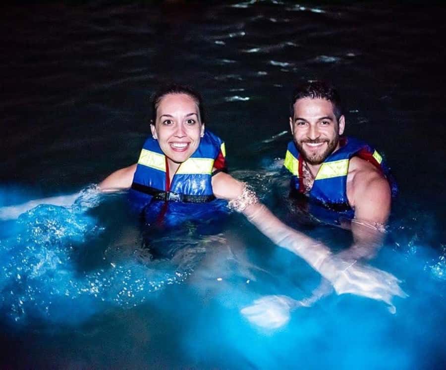 Enjoy the beach at Barú: Aviary + bioluminescense plankton - A long day from Cartagena to Barú
