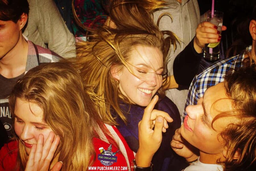 Explore Istanbul Night Life: Pub Crawl - The music and mood: international, local, and social