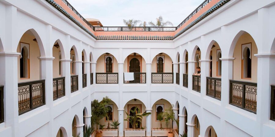 Fez Nights: Tasting Moroccan Wine, Beer & Traditional Dinner - Driss and the value of attentive hosting