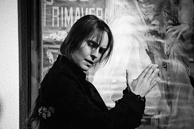 Flamenco Show in Seville at Bar and Tapas - Choosing among the 6:00, 7:30, and 9:00 shows