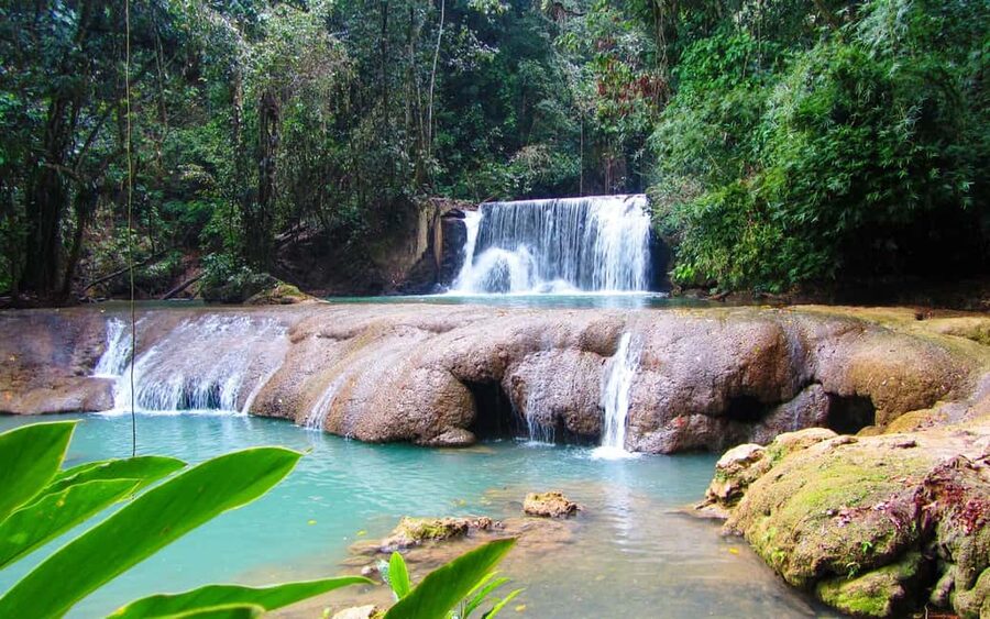 Floyd’s Pelican Bar, Ys Falls and Black River Safari Tour - Three Jamaican sights in one long outing