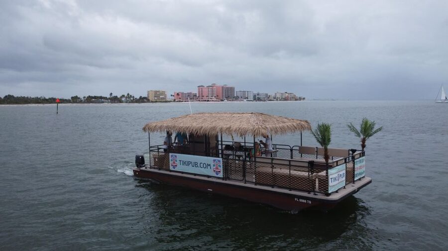 Fort Myers Beach: Adults only BYOB Tiki Pub Sunset Cruise - Music, karaoke, and the role of the crew