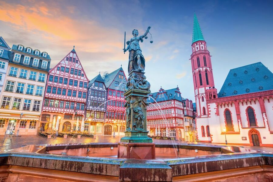 Frankfurt: Private German Beer Tasting Tour in Old Town - The Reinheitsgebot and modern German craft beer