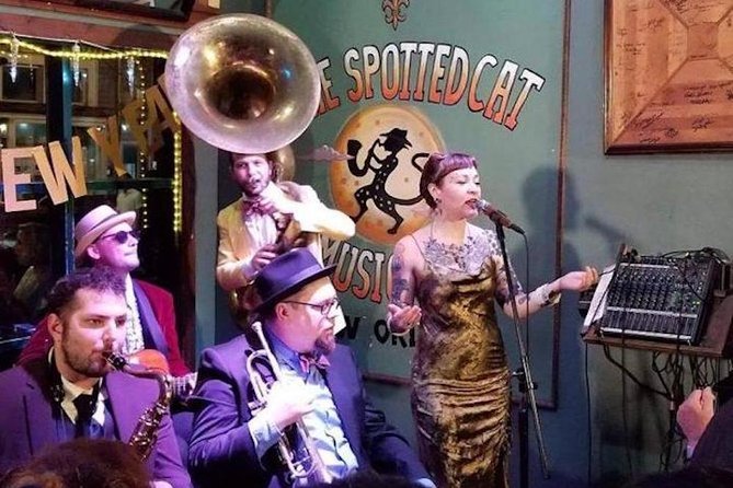 Frenchmen Street VIP Live Music Pub Crawl in New Orleans - The first music stop and included cocktail