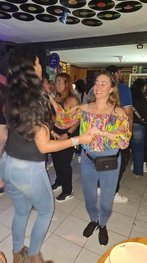 Friday Salsa Pub Crawl in Cali - Why This Pub Crawl Works in Cali