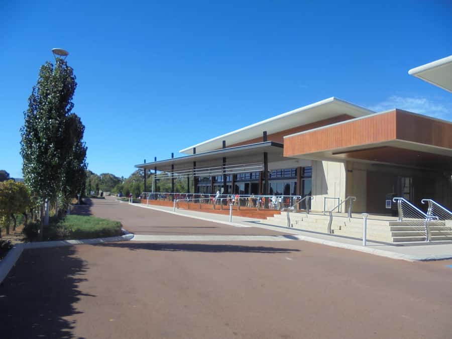 From Perth: Swan Valley Winery & Brewery Day Tour With Lunch - Four wineries, four different tasting experiences
