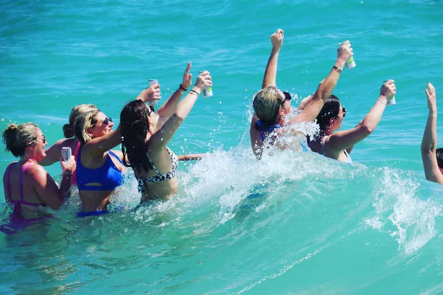 Ft. Lauderdale: Party Boat Tour to the Sandbar with Tunes - Choosing the right departure time