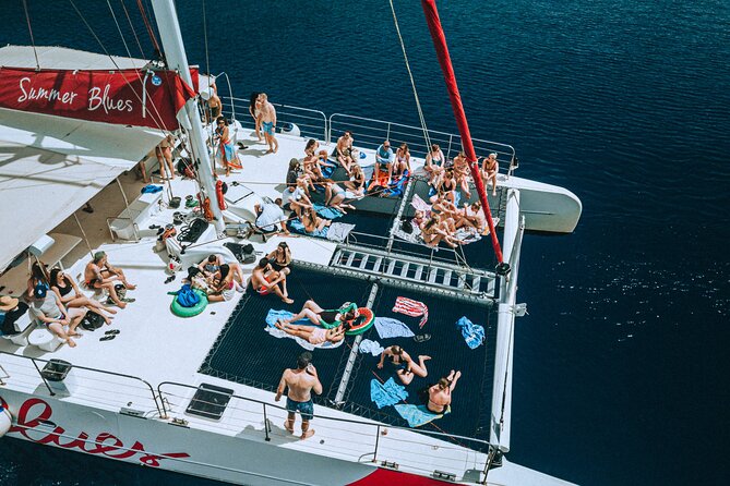 Full-Day Catamaran Cruise to Hvar & Pakleni Islands with Food and free Drinks - What makes this Split boat day worth considering