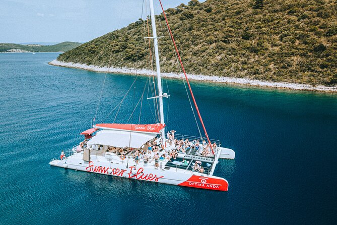 Full-Day Catamaran Cruise to Hvar & Pakleni Islands with Food and free Drinks - Setting out from Split at 8:30 a.m.