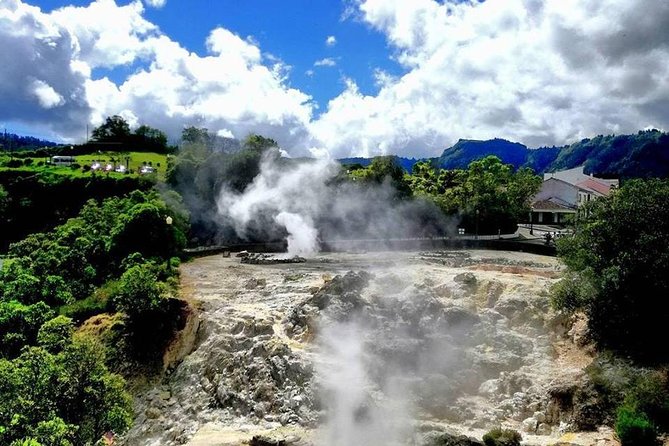 Full Day Jeep Tour Furnas with lunch (Cozido) and drinks included - Cozido lunch cooked by the earth