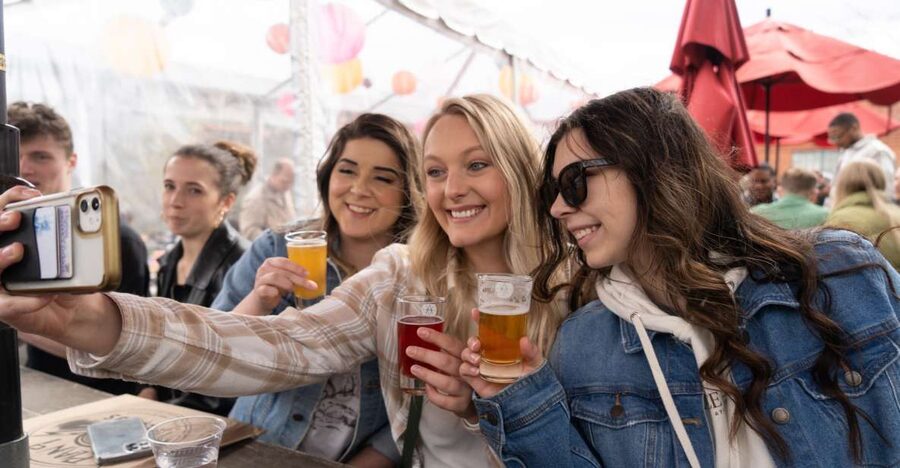 Gettysburg: Beer, Wine, and History Guided Walking Tour - First drinks and the local pub scene