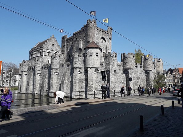 Ghent: Beer and Sightseeing Adventure - Three more beers in local taverns