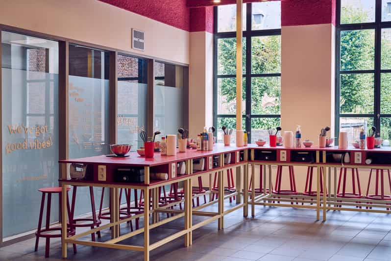 Ghent: Belgian Waffle-Making Workshop with Beer Tasting - Finding the green door in central Ghent