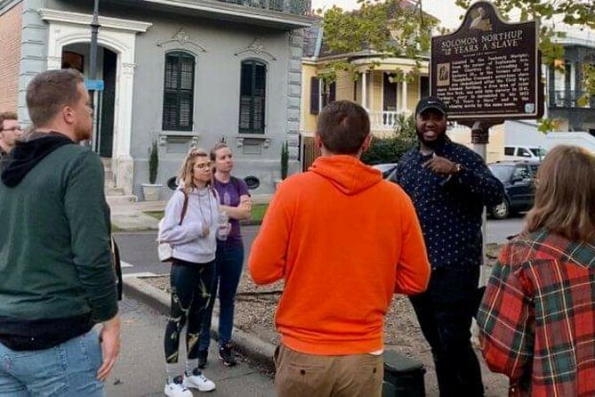 Ghost Tour and Haunted Pub Crawl Party with Free Shot - Why This New Orleans Ghost Walk Has Appeal