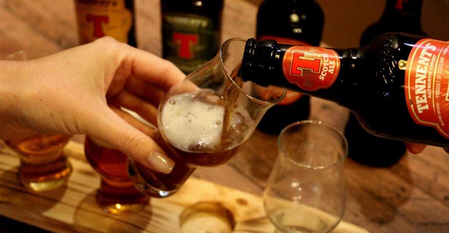 Glasgow: Beer Flight with a Haggis Taster in a Glasgow pub - A smart way to fit it into your Glasgow plans