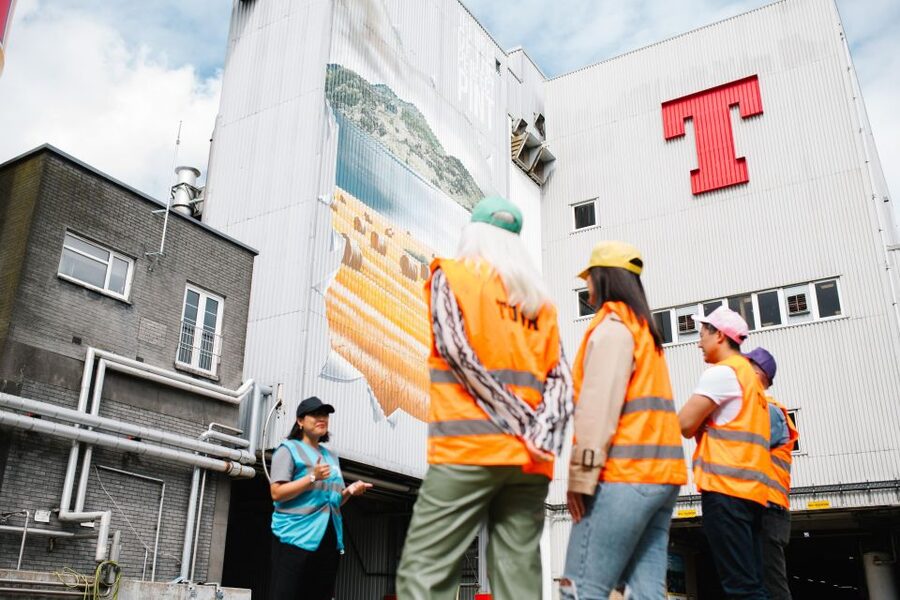 Glasgow: Tennent’s Brewery Guided Tour and Free Pint - Start with the Tennent’s Story Heritage Centre