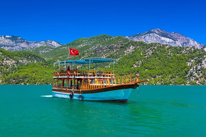 Green Canyon Boat Trip with Lunch and Unlimited Drinks - Swimming in turquoise water, with a towel packed