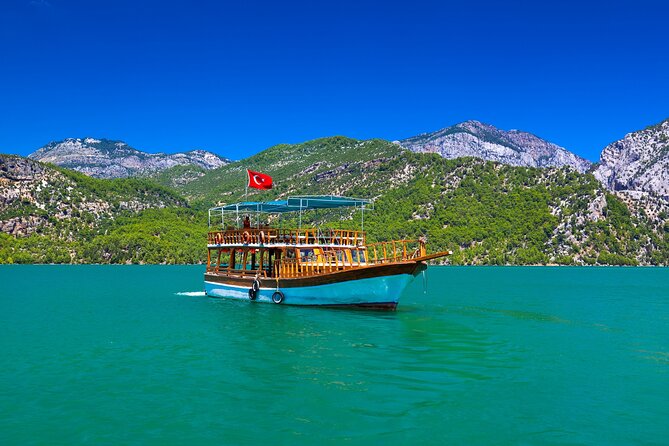 Green Canyon Boat Trip with Lunch and Unlimited Drinks - Lunch at Green Lake: simple food, useful inclusions