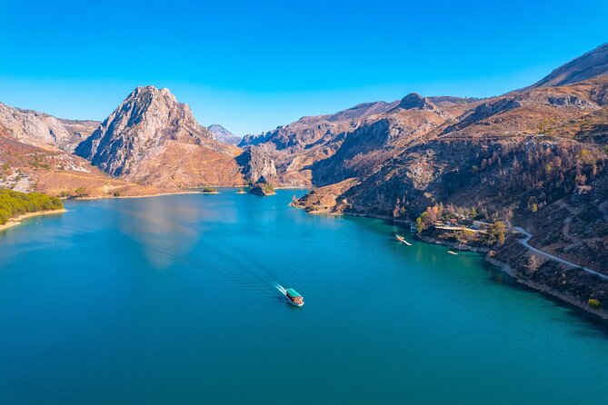Green Canyon Boat Trip with Lunch and Unlimited Drinks - Fishing after lunch and a second two-hour boat route