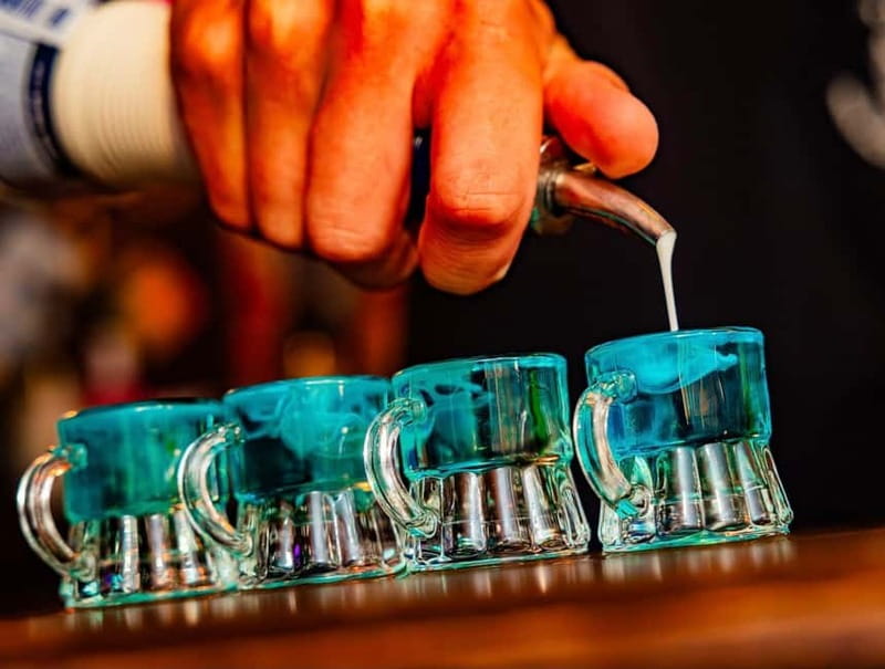 Groningen: Pub Crawl with Pub Quiz, Free Shots and Games - The opening quiz gives the night a clear start