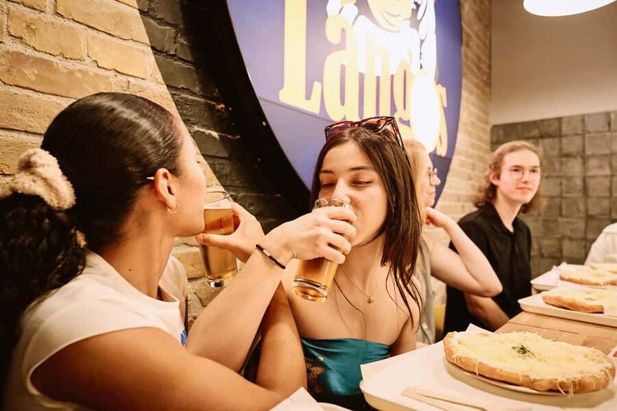 Guided Tipsy Food Tour with Drinks Included in Budapest - Starting at the Kazinczy Street Synagogue
